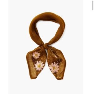Bandana Tapenade Embroidered Floral